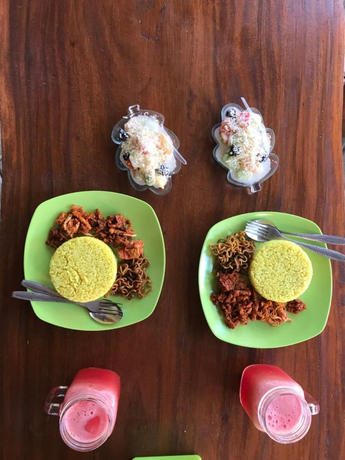 Diana'S Homestay Banyuwangi  Esterno foto