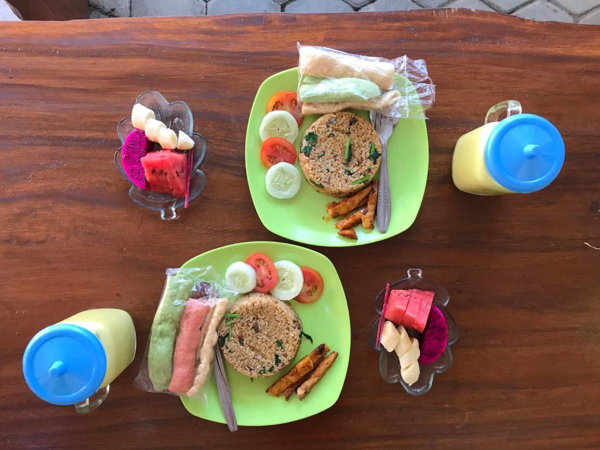 Diana'S Homestay Banyuwangi  Esterno foto