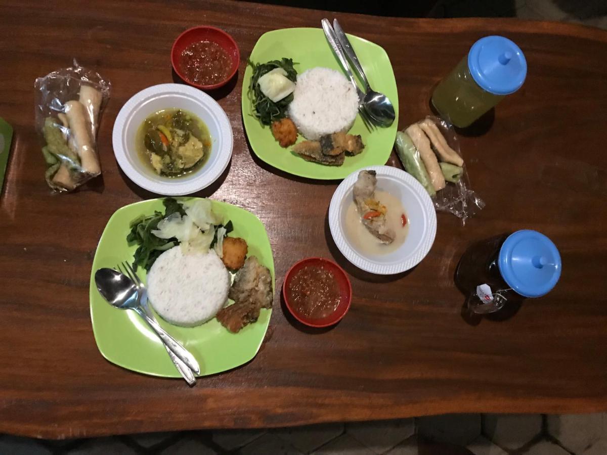 Diana'S Homestay Banyuwangi  Esterno foto