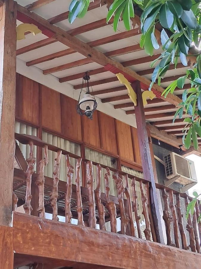 Diana'S Homestay Banyuwangi  Esterno foto
