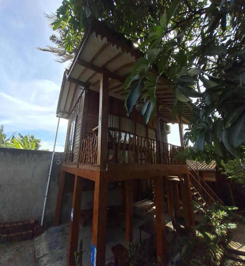 Diana'S Homestay Banyuwangi  Esterno foto