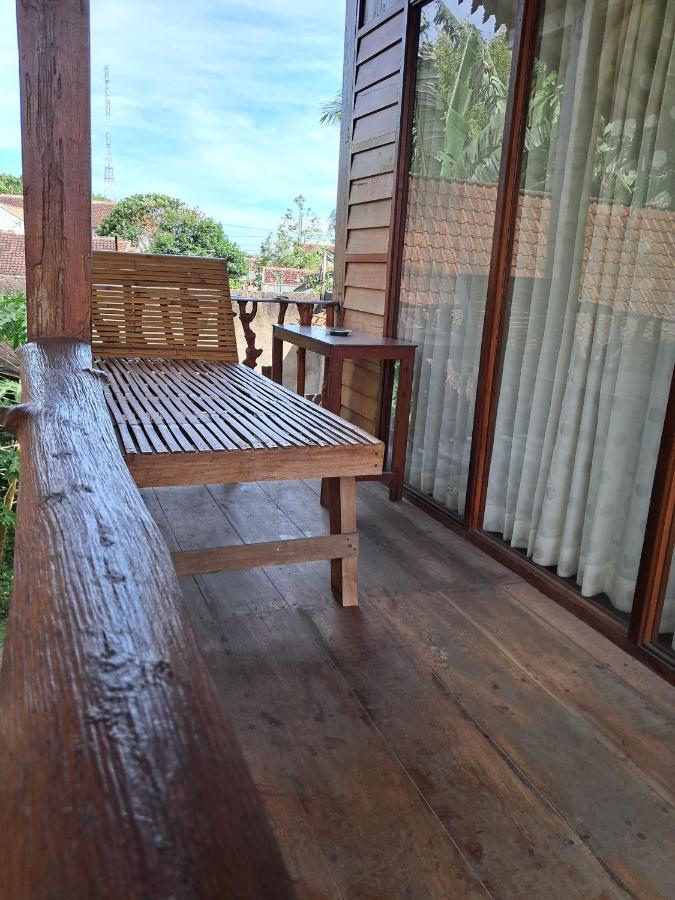 Diana'S Homestay Banyuwangi  Esterno foto