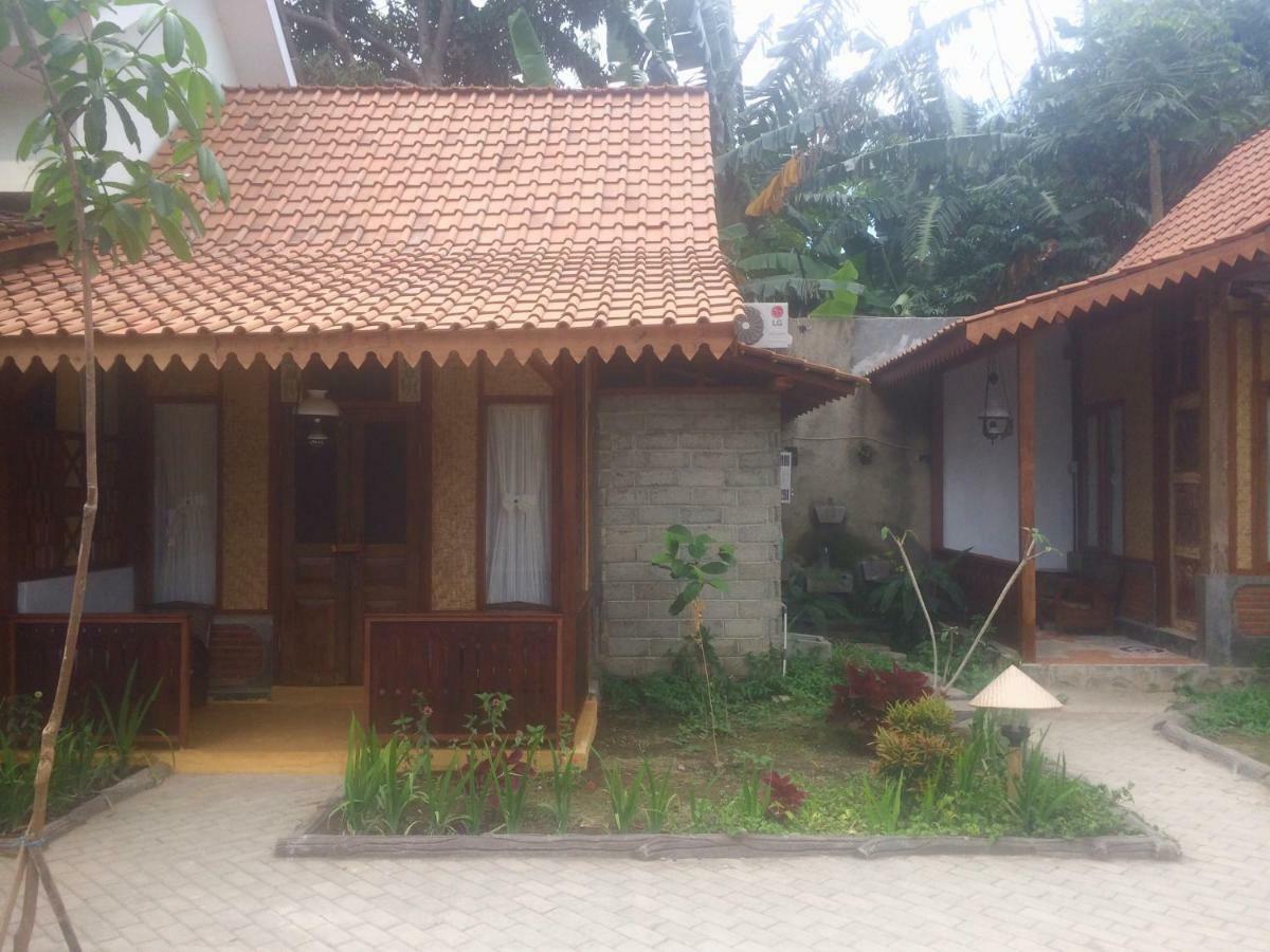 Diana'S Homestay Banyuwangi  Esterno foto