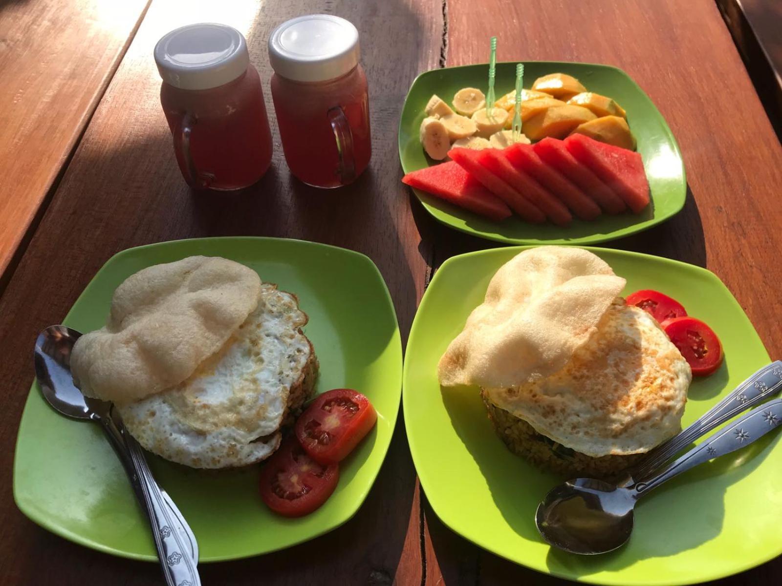 Diana'S Homestay Banyuwangi  Esterno foto