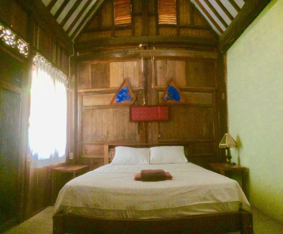 Diana'S Homestay Banyuwangi  Esterno foto