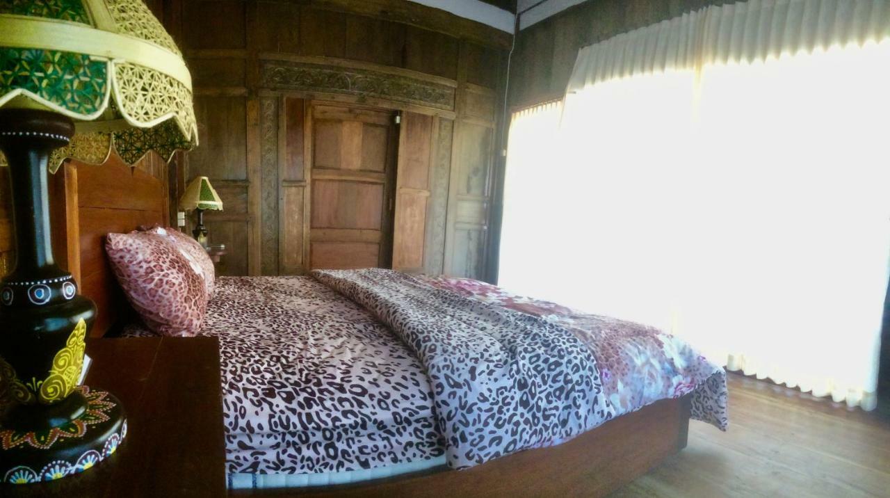Diana'S Homestay Banyuwangi  Esterno foto